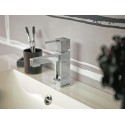 Pack mitigeur lavabo monotrou avec vidage à tirette et raccords flexibles collection MYRIAD finition Chromé réf. 55708CH